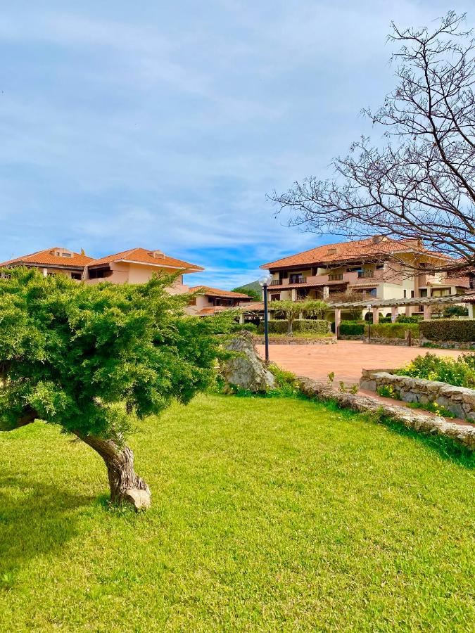 Cala Reale Rooms Marinella مارينيلاّ المظهر الخارجي الصورة