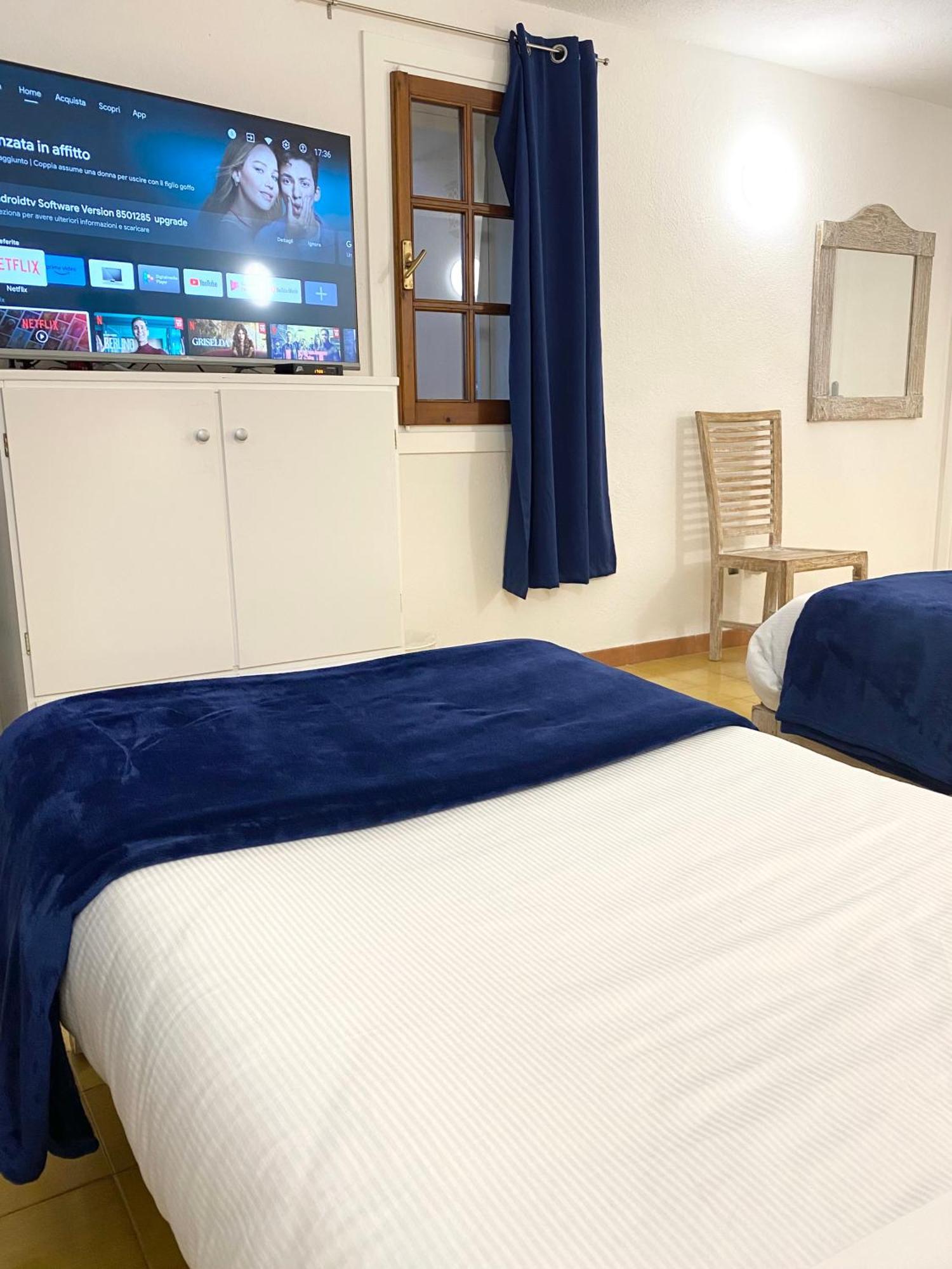 Cala Reale Rooms Marinella مارينيلاّ المظهر الخارجي الصورة