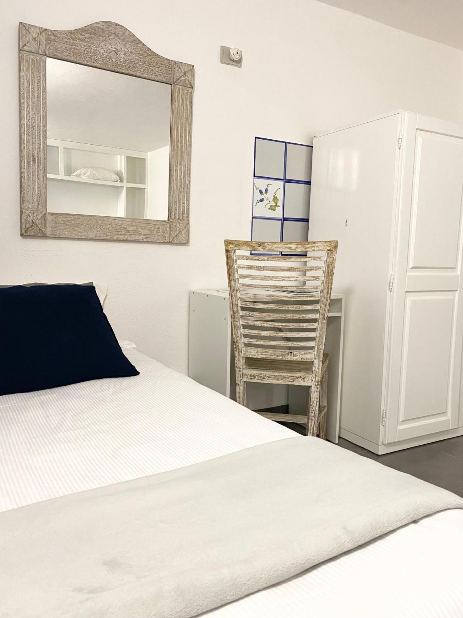 Cala Reale Rooms Marinella مارينيلاّ المظهر الخارجي الصورة