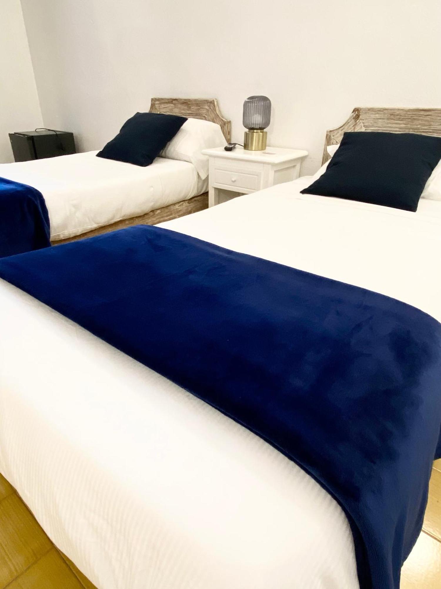 Cala Reale Rooms Marinella مارينيلاّ المظهر الخارجي الصورة