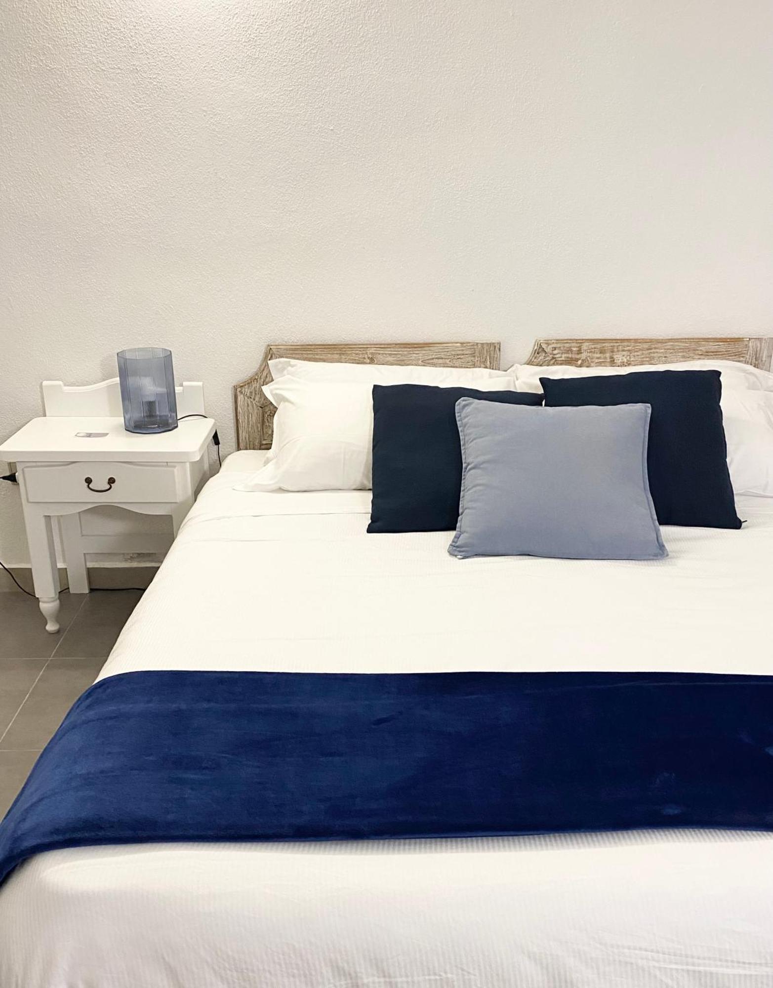 Cala Reale Rooms Marinella مارينيلاّ المظهر الخارجي الصورة