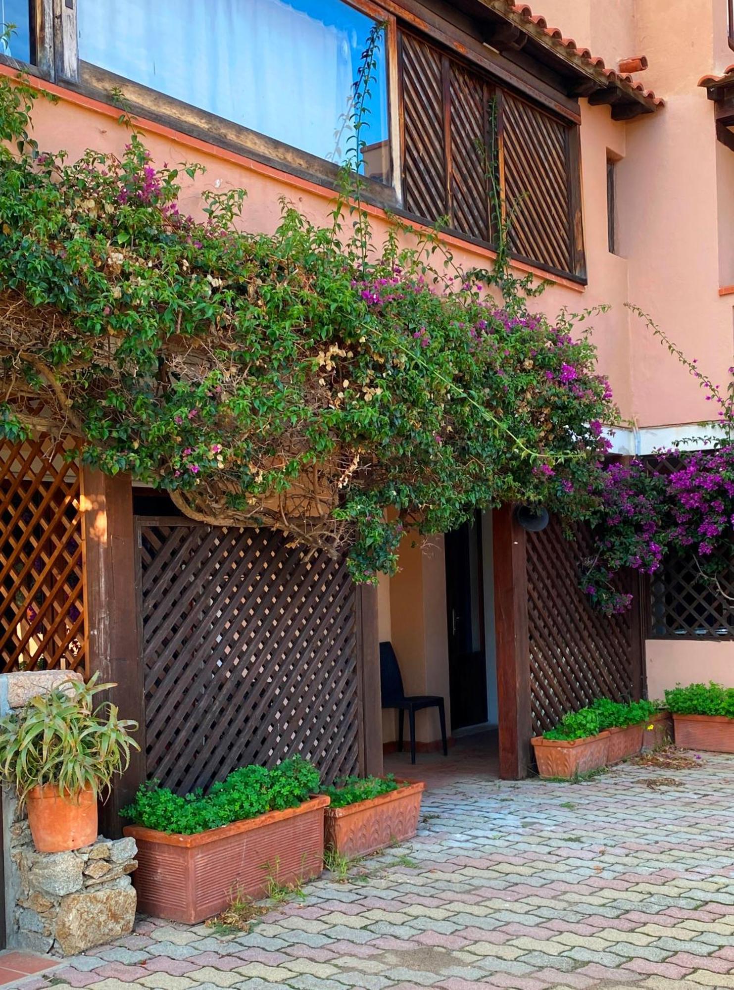 Cala Reale Rooms Marinella مارينيلاّ المظهر الخارجي الصورة